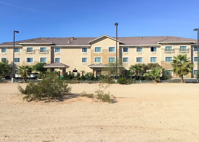 Comfort And I-8 Hotel