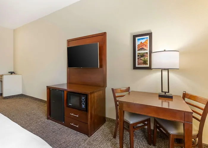 Hotel Comfort And I-8 4*